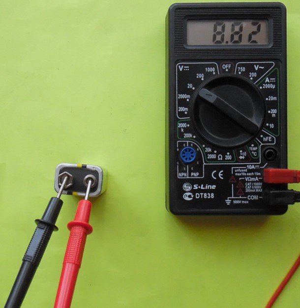 De 9V-batterij controleren