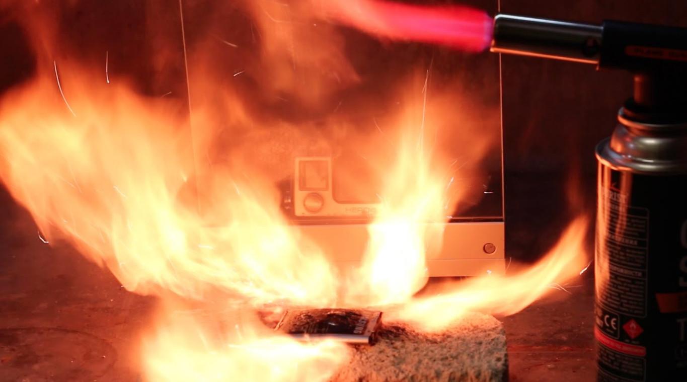 การเผาแบตเตอรี่เป็นเรื่องที่ยอมรับได้หรือไม่? จุดไฟเผา