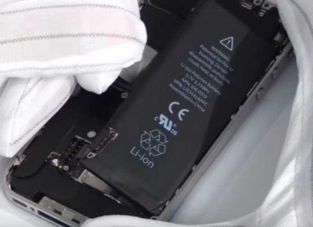 เราถอดแหล่งจ่ายไฟออก