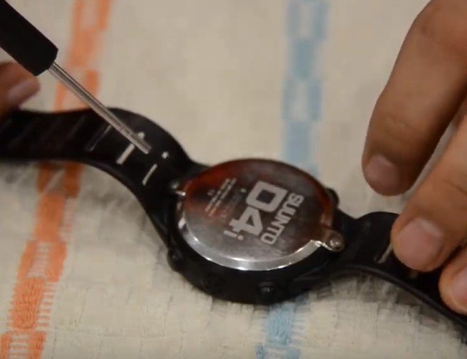 คลายน็อตออก